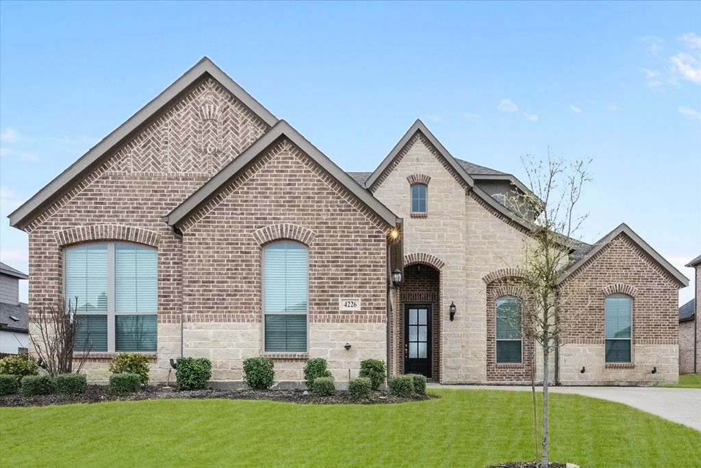 4226 Bel Air Drive, Midlothian, TX 76065