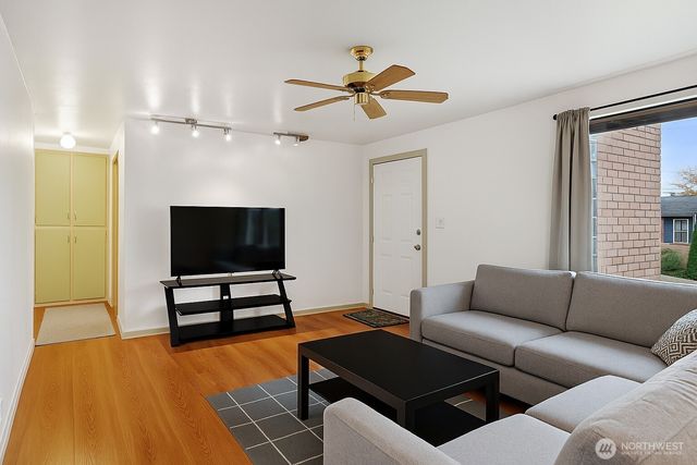 3906 S Morgan Street, Seattle, WA 98118