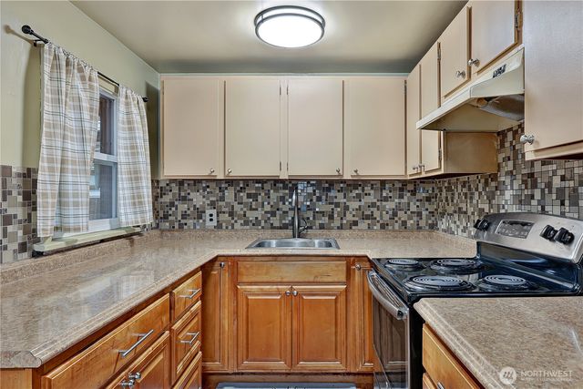 3906 S Morgan Street, Seattle, WA 98118