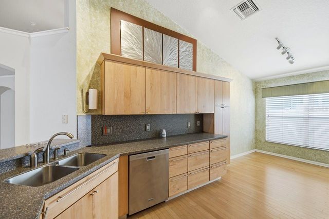 18939 TWINBERRY DRIVE, Tampa, FL 33647