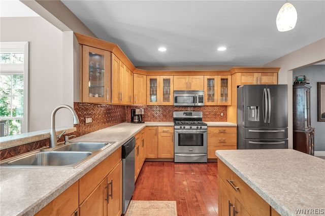 75 Brunck Road, Lancaster, NY 14086