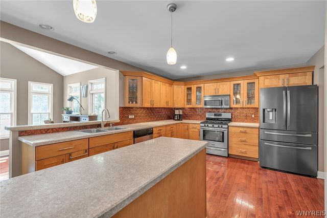 75 Brunck Road, Lancaster, NY 14086