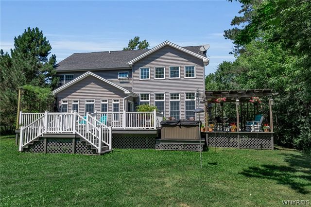 75 Brunck Road, Lancaster, NY 14086
