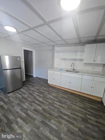 758 W WALNUT ST, Pottsville, PA 17901