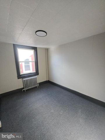 758 W WALNUT ST, Pottsville, PA 17901