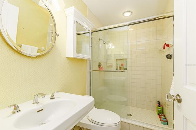 327 MIRAMAR ROAD, Lakeland, FL 33803