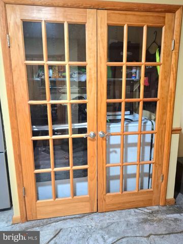 8908 SPRINGVIEW RD, Philadelphia, PA 19111