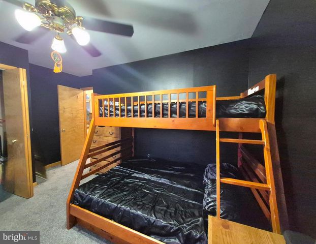 8908 SPRINGVIEW RD, Philadelphia, PA 19111