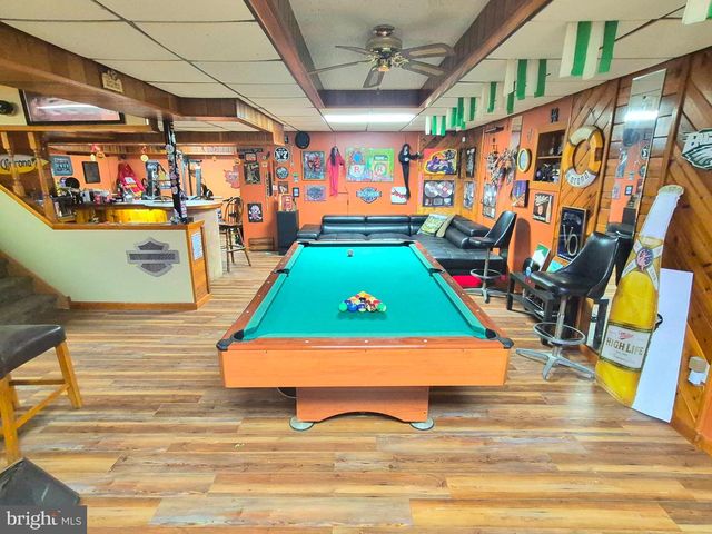 8908 SPRINGVIEW RD, Philadelphia, PA 19111