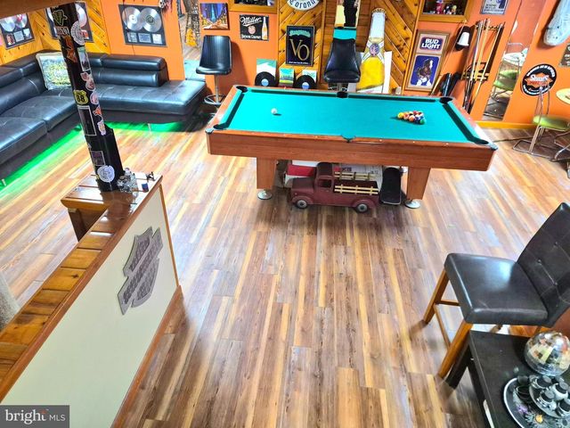 8908 SPRINGVIEW RD, Philadelphia, PA 19111