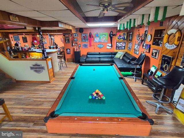 8908 SPRINGVIEW RD, Philadelphia, PA 19111