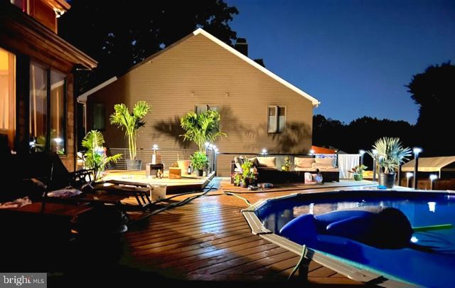 8908 SPRINGVIEW RD, Philadelphia, PA 19111