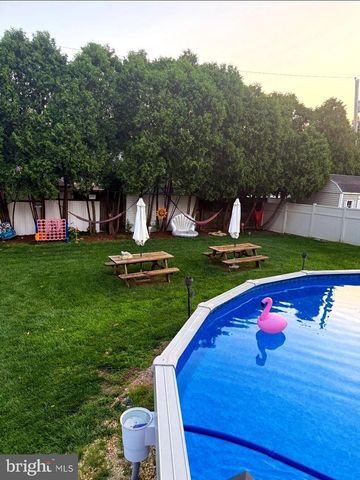 8908 SPRINGVIEW RD, Philadelphia, PA 19111