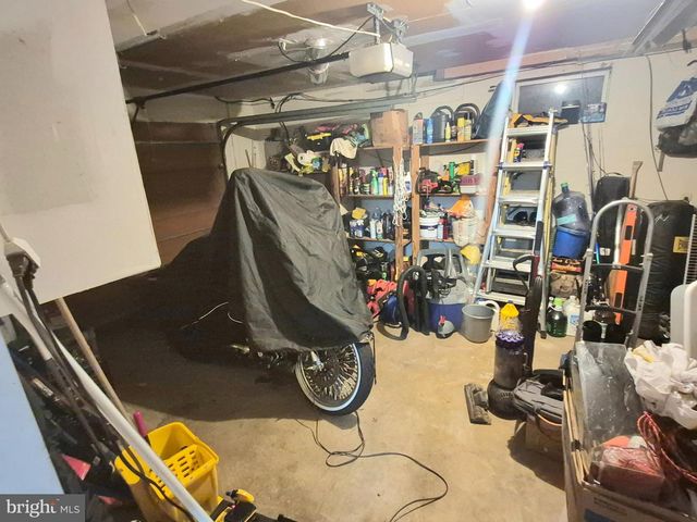 8908 SPRINGVIEW RD, Philadelphia, PA 19111