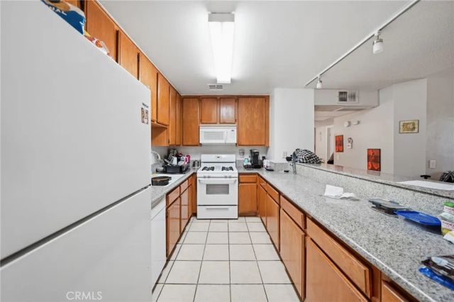 7640 Oso 318, Winnetka, CA 91306