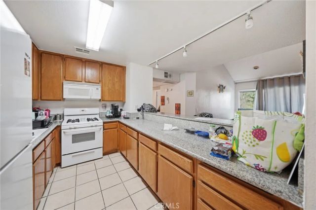 7640 Oso 318, Winnetka, CA 91306