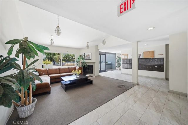 7640 Oso 318, Winnetka, CA 91306