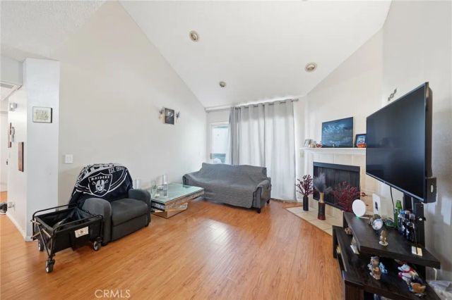 7640 Oso 318, Winnetka, CA 91306