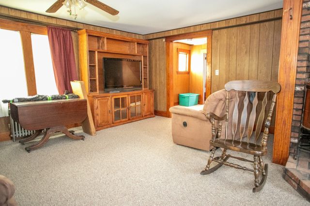 202 Pierce St, Leominster, MA 01453