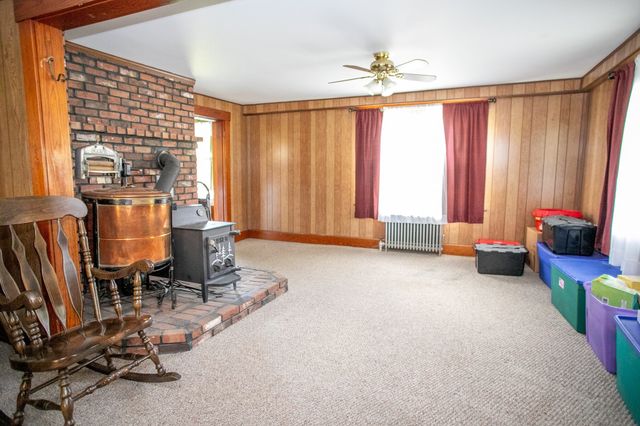 202 Pierce St, Leominster, MA 01453