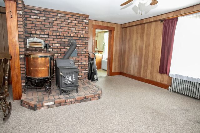 202 Pierce St, Leominster, MA 01453