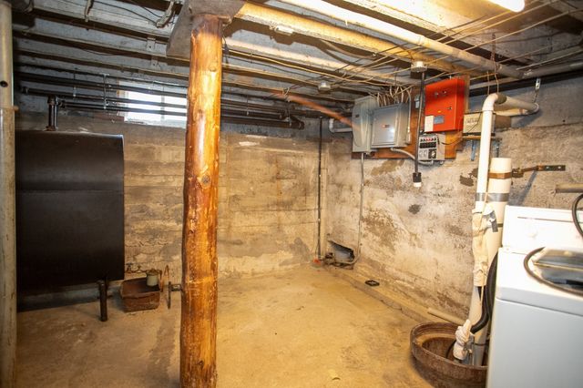 202 Pierce St, Leominster, MA 01453