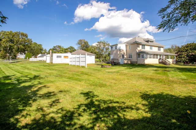 202 Pierce St, Leominster, MA 01453