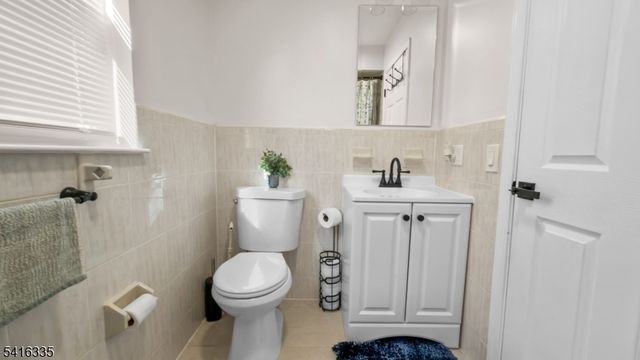 87 Chadwick Ave, Newark City, NJ 07108