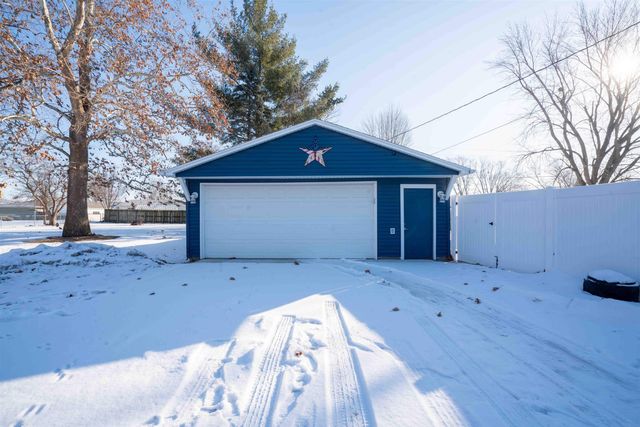 825 Belle Street, Waterloo, IA 50702