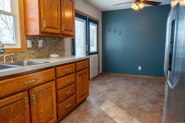 825 Belle Street, Waterloo, IA 50702