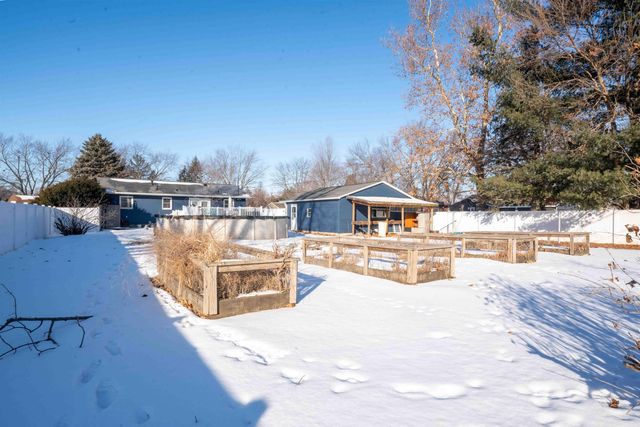 825 Belle Street, Waterloo, IA 50702