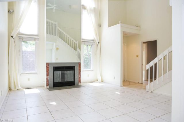 210 College Road 201, Greensboro, NC 27410