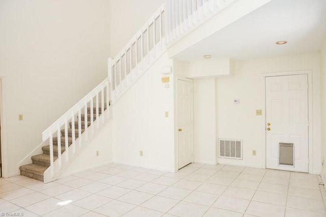 210 College Road 201, Greensboro, NC 27410
