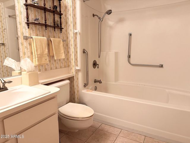 18823 N 132ND Avenue, Sun City West, AZ 85375