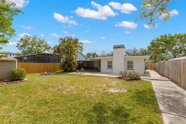1824 DOUGLAS AVENUE, Dunedin, FL 34698