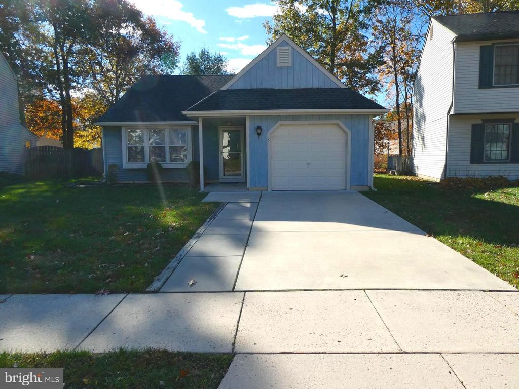 8 HUNTERS CT, Atco, NJ 08004