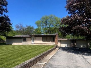 7318 Reynolds Avenue, Kansas City, KS 66111