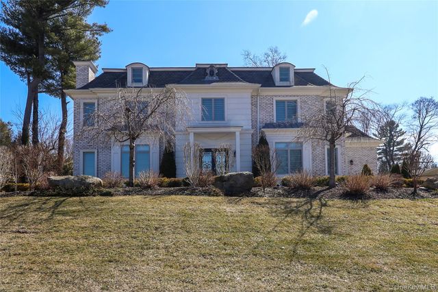 19 Gilbert Road, Great Neck, NY 11024