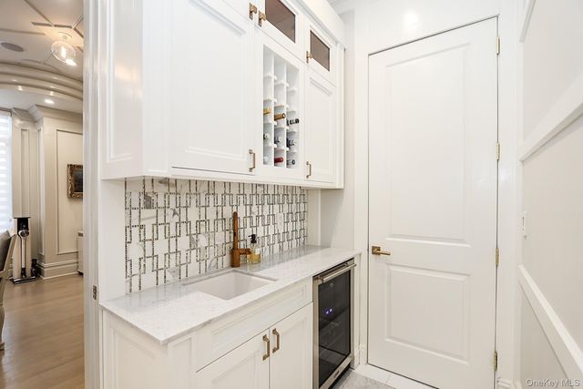 19 Gilbert Road, Great Neck, NY 11024