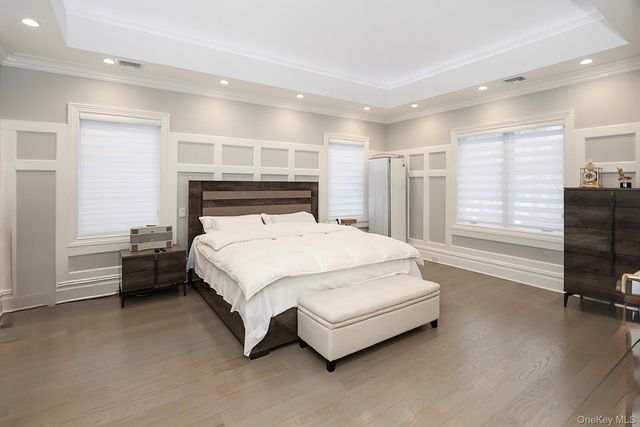 19 Gilbert Road, Great Neck, NY 11024