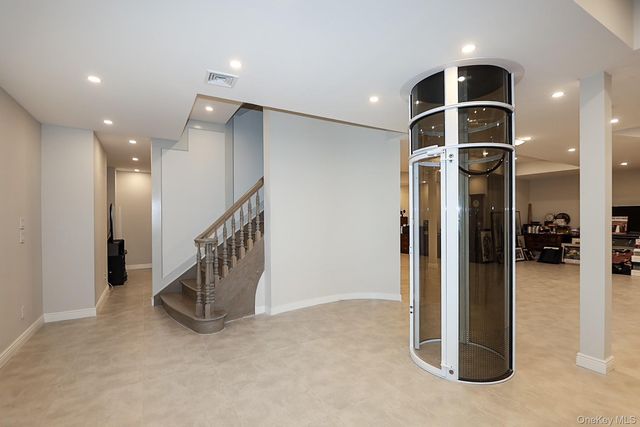 19 Gilbert Road, Great Neck, NY 11024