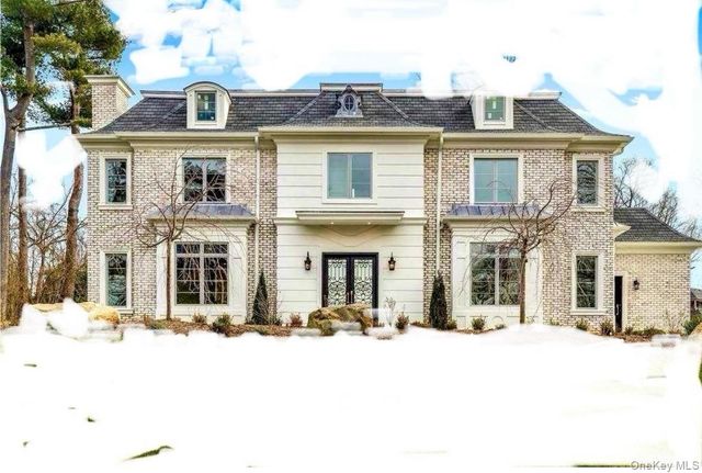 19 Gilbert Road, Great Neck, NY 11024