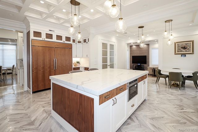 19 Gilbert Road, Great Neck, NY 11024