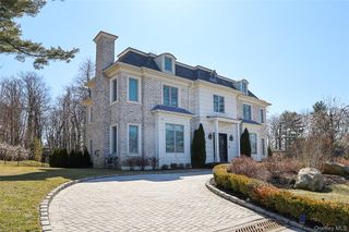 19 Gilbert Road, Great Neck, NY 11024