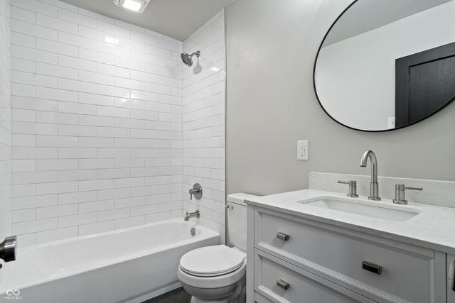 306 N 18th Avenue, Beech Grove, IN 46107