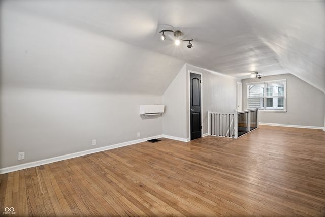 306 N 18th Avenue, Beech Grove, IN 46107