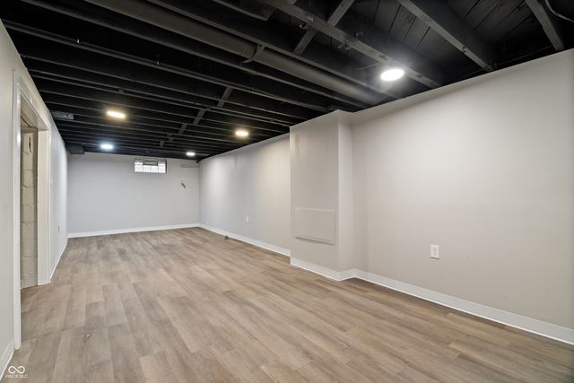 306 N 18th Avenue, Beech Grove, IN 46107