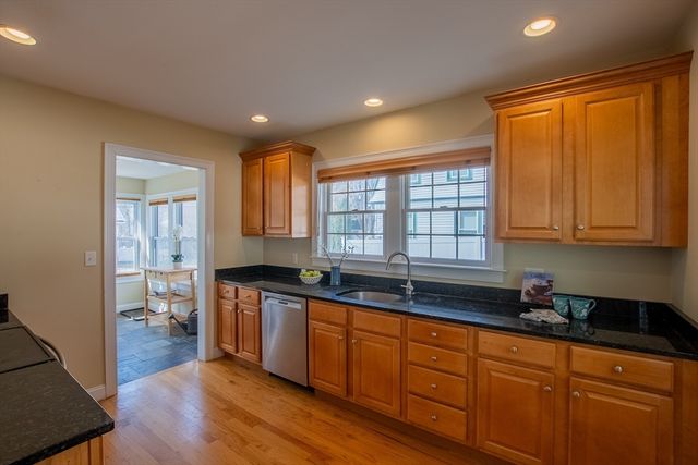 8 Harrison St, Maynard, MA 01754