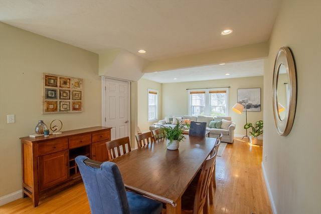 8 Harrison St, Maynard, MA 01754