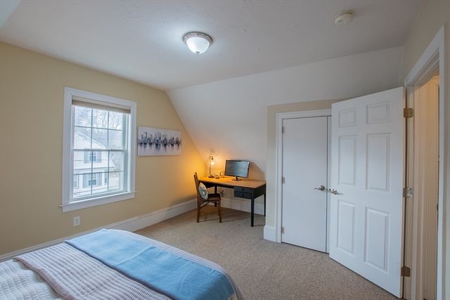 8 Harrison St, Maynard, MA 01754